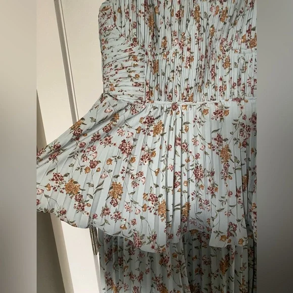 LulusTiered Floral Dress - Picture 3 of 5